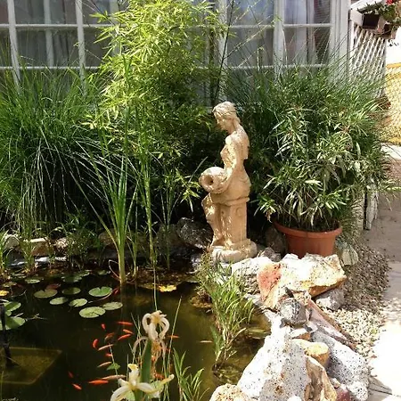 Castello Vendeg Es Apartmanhaz * Eger