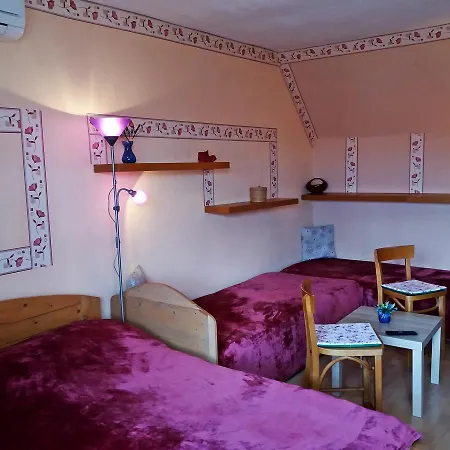 Appartamento Castello Vendeg Es Apartmanhaz Eger