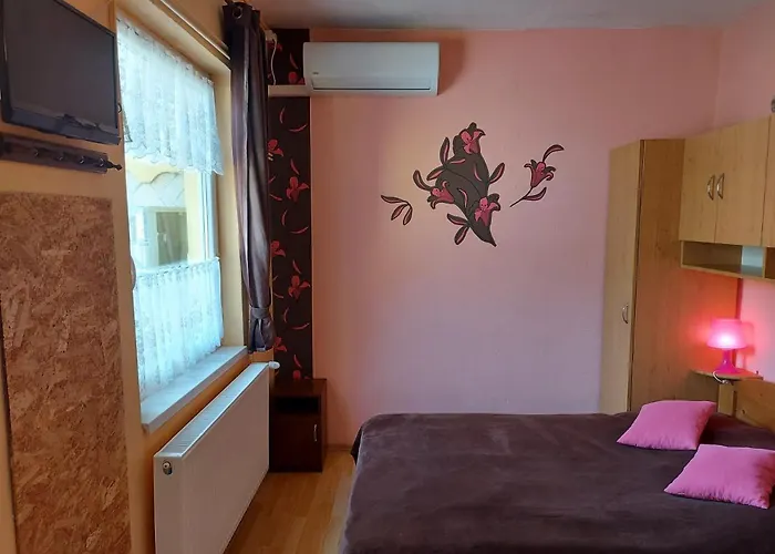 Daire Castello Vendeg Es Apartmanhaz