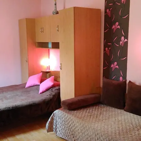Castello Vendég és Apartman *