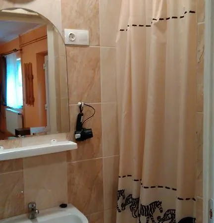 Castello Vendeg Es Apartmanhaz Apartament Eger