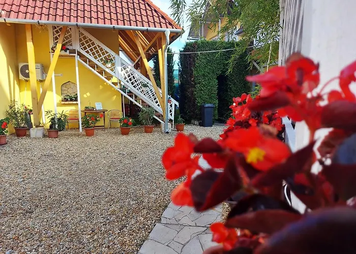 Apartman Castello Vendeg Es Apartmanhaz *