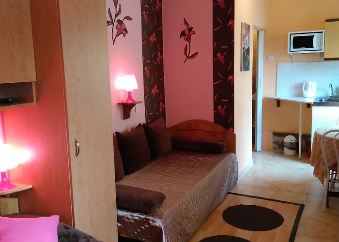 Castello Vendeg Es Apartmanhaz Apartman