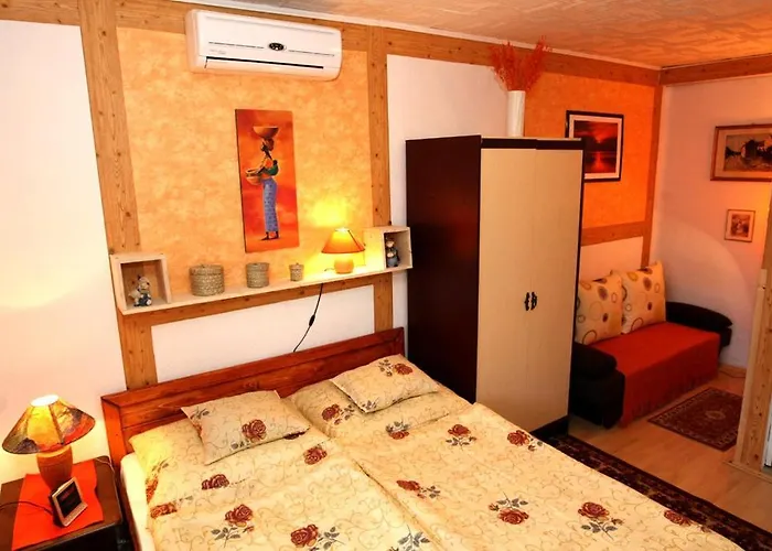 Castello Vendeg Es Apartmanhaz Apartman Eger