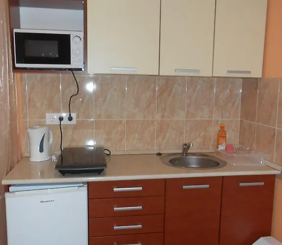 Castello Vendeg Es Apartmanhaz