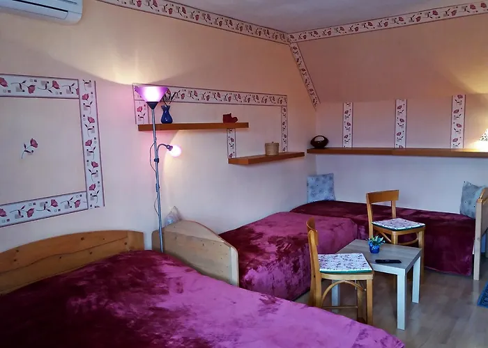 Apartman Castello Vendeg Es Apartmanhaz Eger